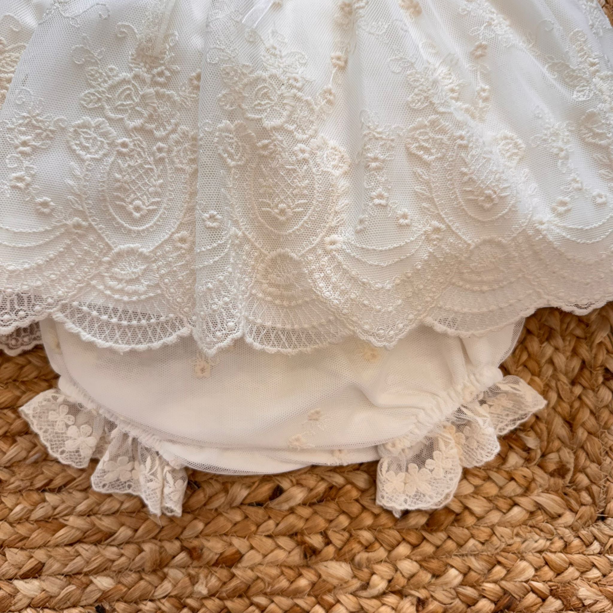 ABITO BATTESIMO BIMBA IN TULLE E PIZZO