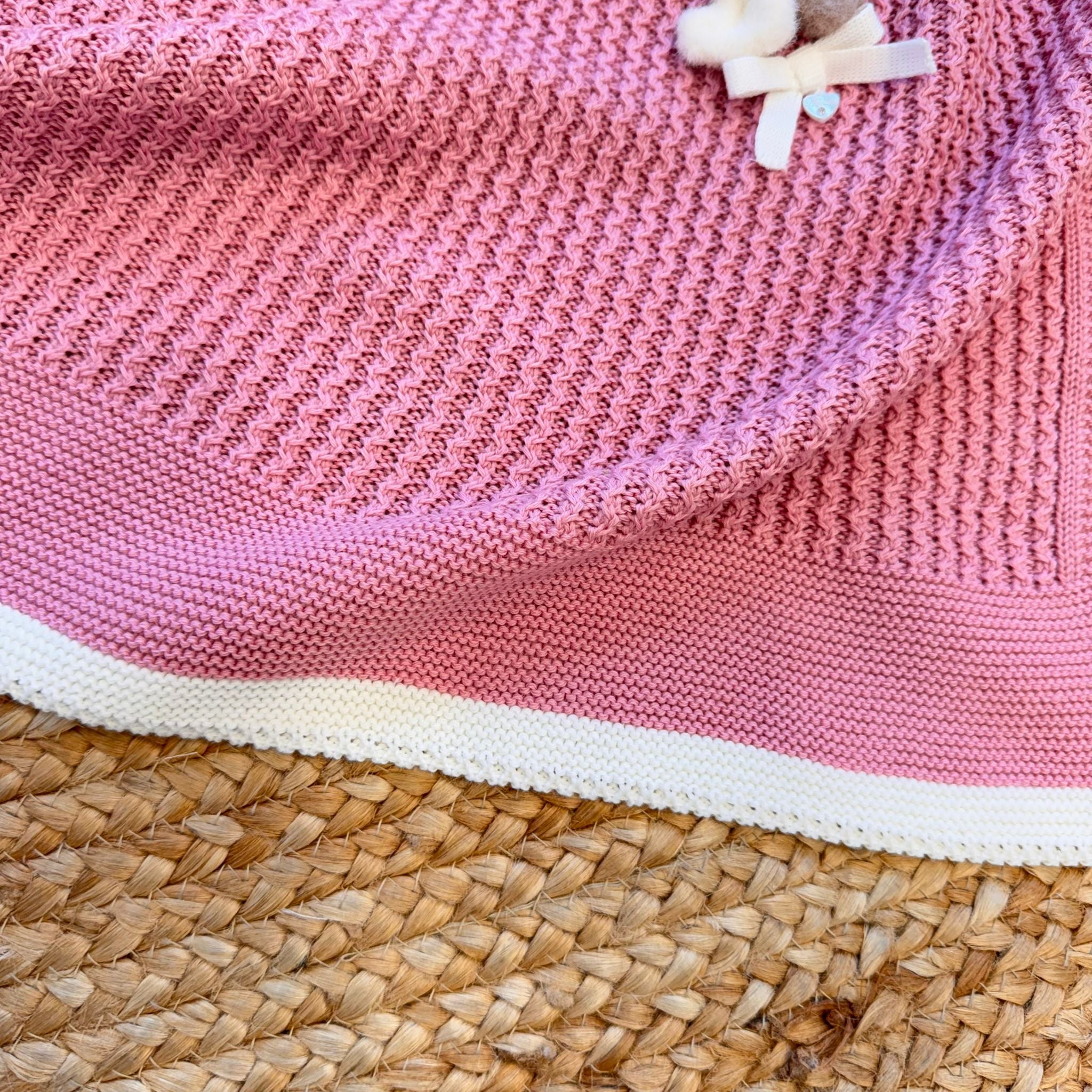 Uscita clinica neonata in misto lana rosa antico con cuori