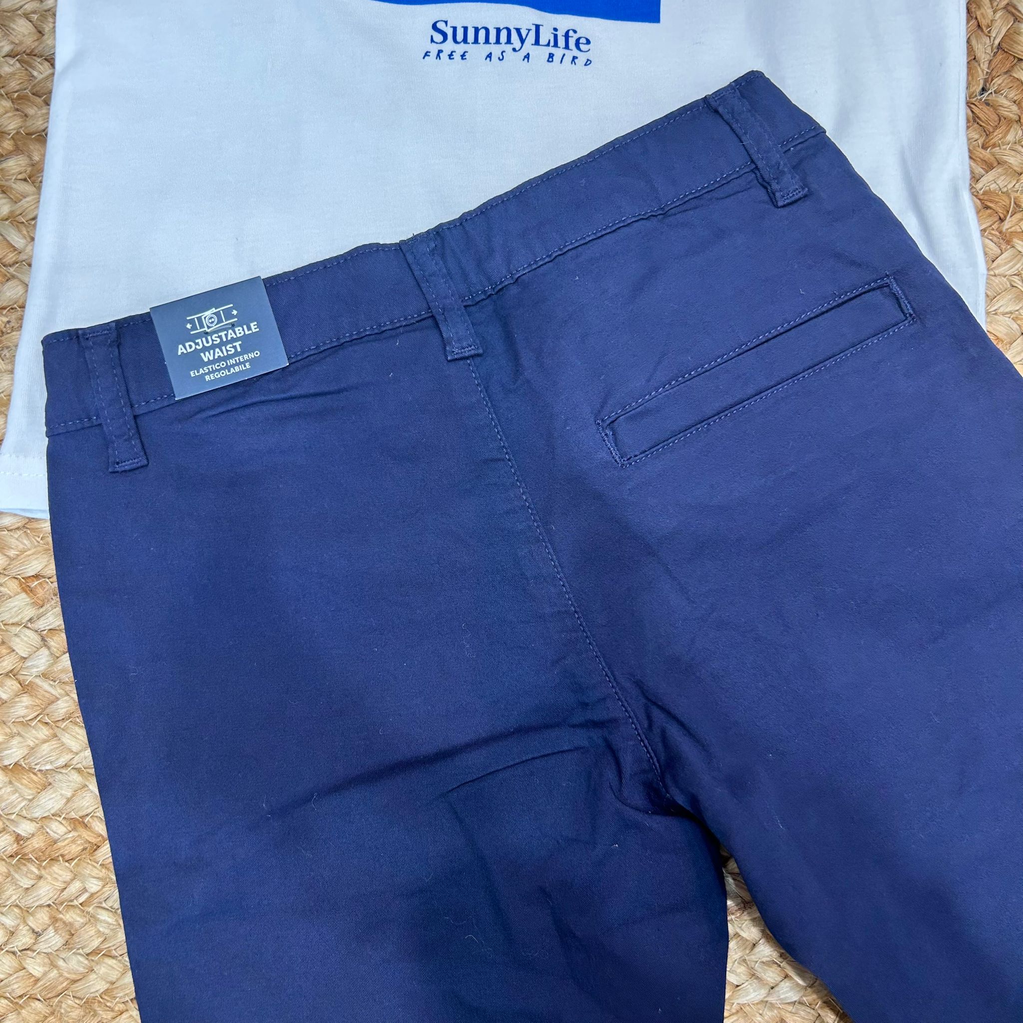 COMPLETO BAMBINO T-SHIRT "SUNNY LIFE" E PANTALONE BLU NAVY SLIM FIT