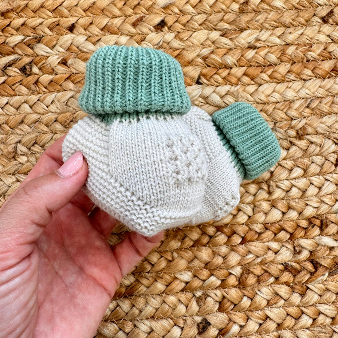Scarpine neonato lana beige e verde per primo cambio ospedale
