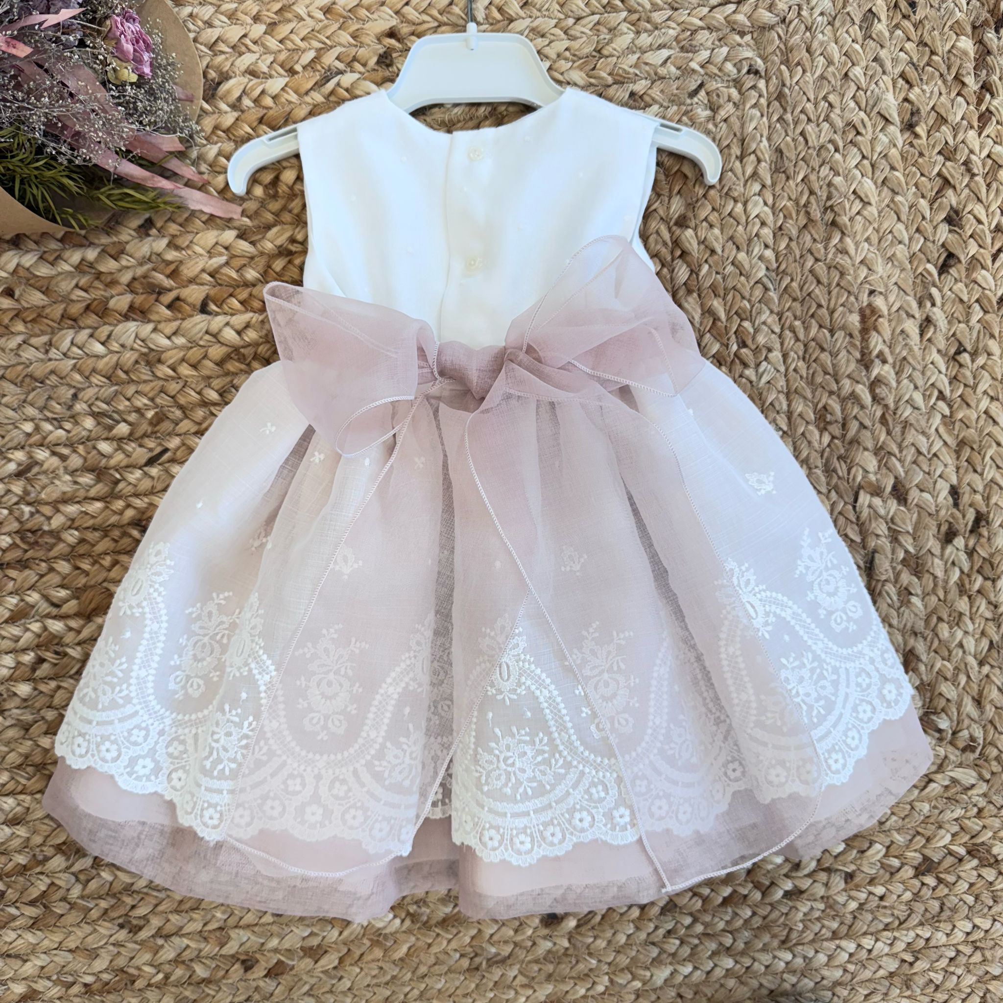 ABITO NEONATA RICAMATO CON CINTURA ROSA CIPRIA