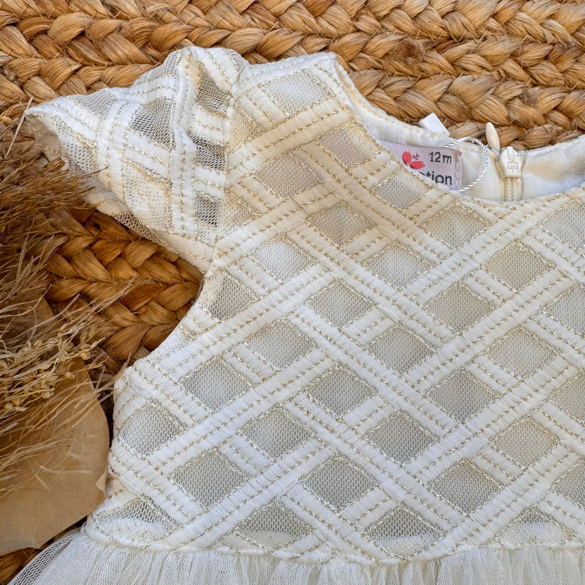 ABITO BATTESIMO PANNA CON GONNA IN TULLE LEGGERO