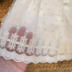 ABITO BIANCO BAMBINA CON RICAMI E FIOCCO RAFFINATO