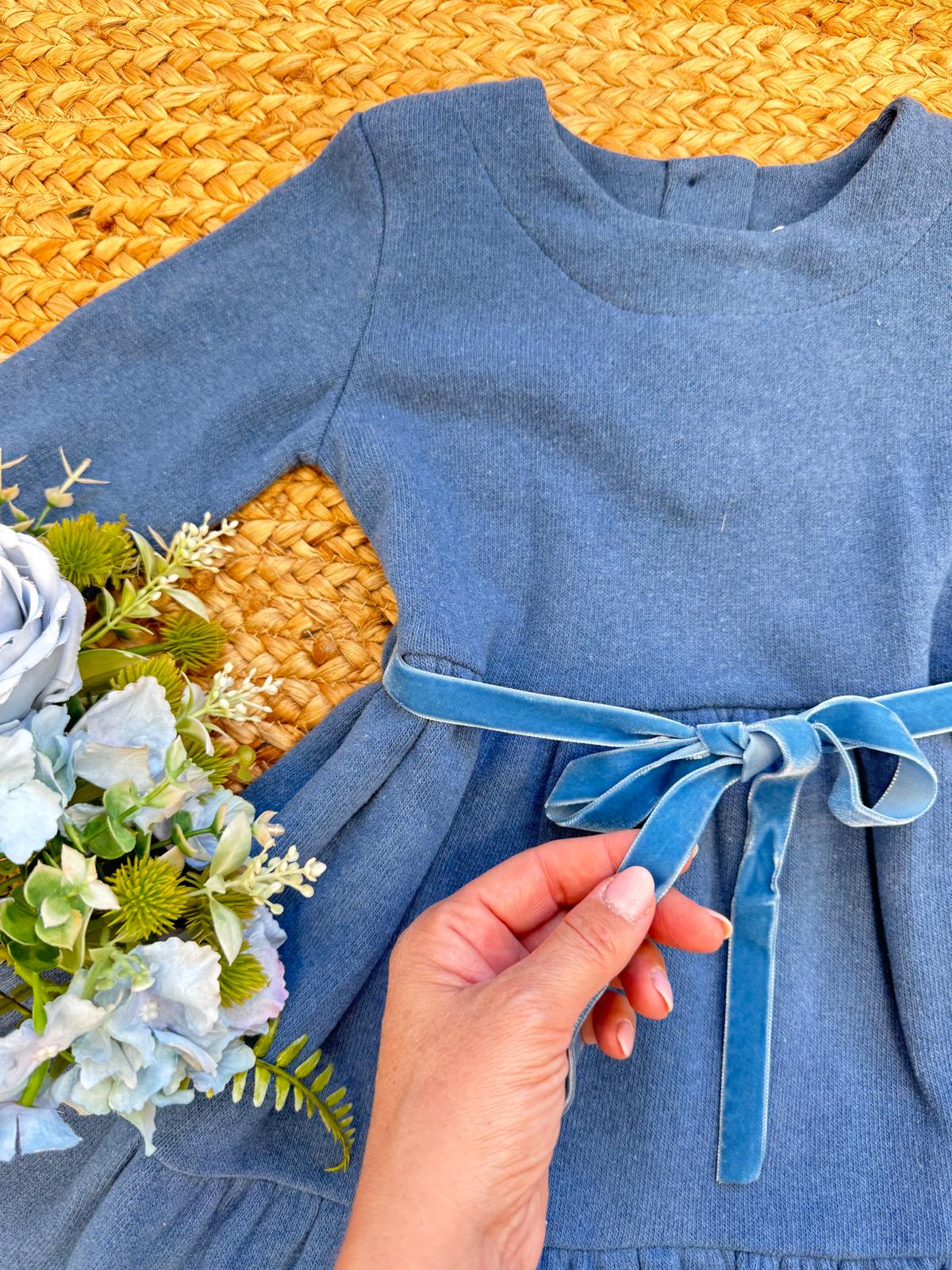 ELEGANZA SENZA TEMPO: Abito con fiocco in velluto