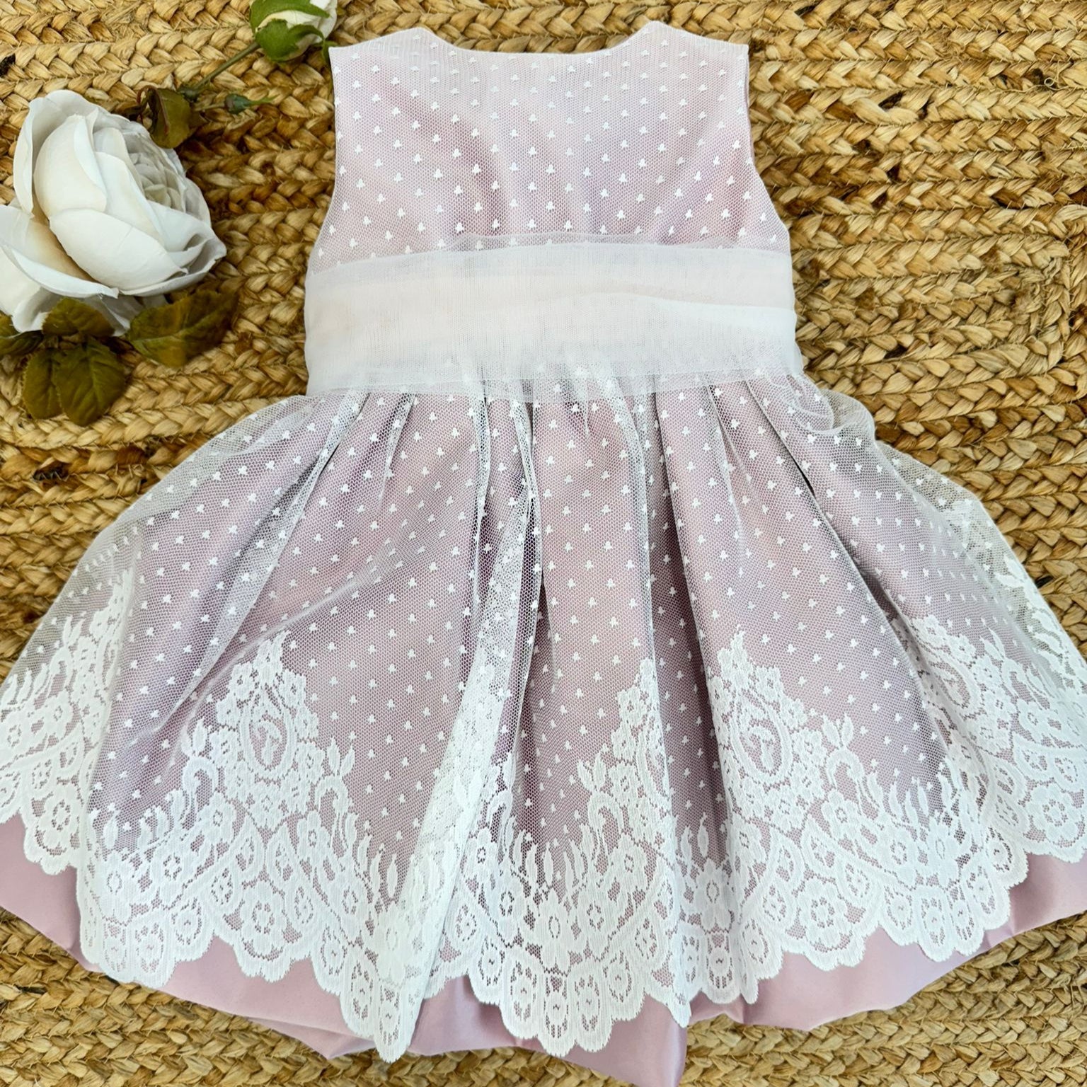 abito battesimale, femminuccia, Isabel Martinez, battesimo bimba, abbigliamento bimba, eleganza, moda battesimo, occasioni speciali, belli e monelli.