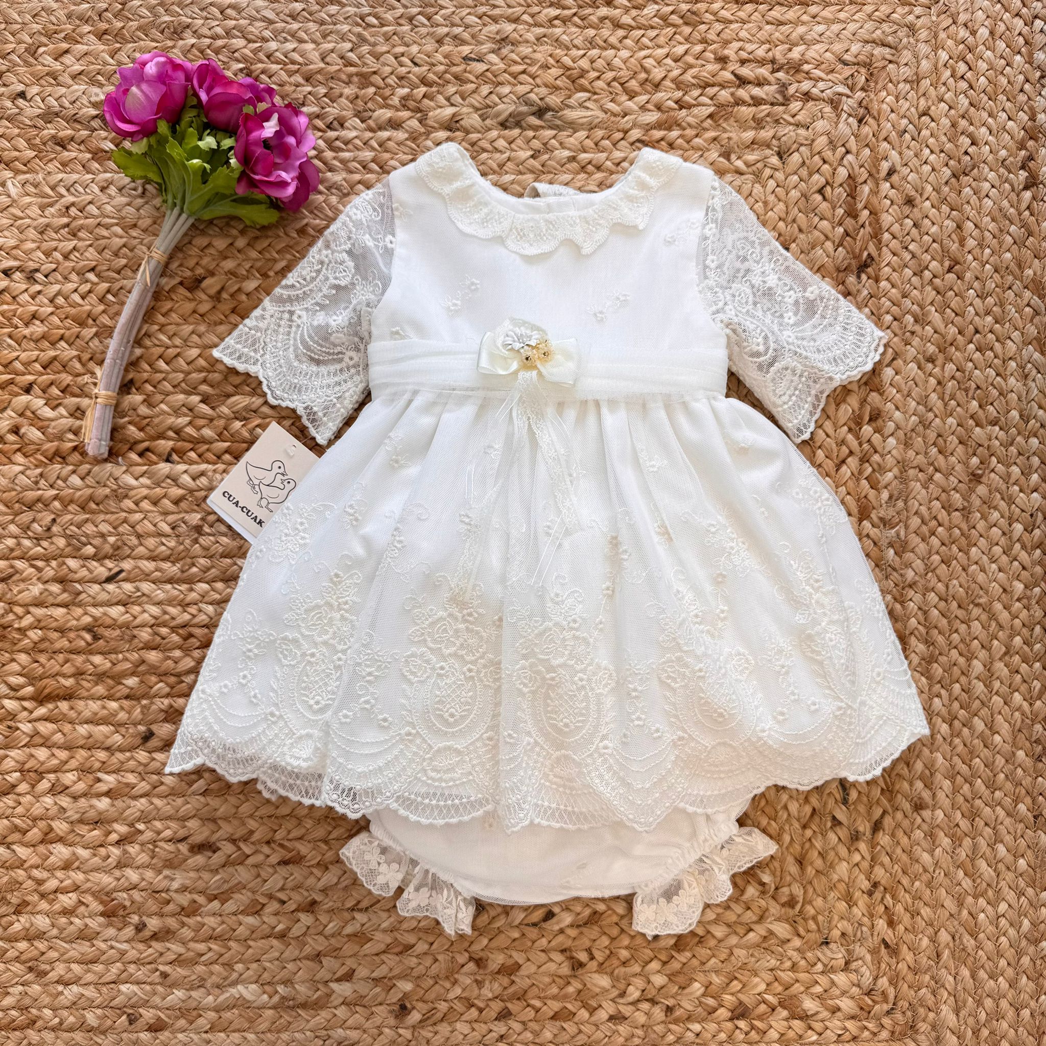 VESTITO-BATTESIMO-BIMBA-PIZZO-FIOCCO-BIANCHI.