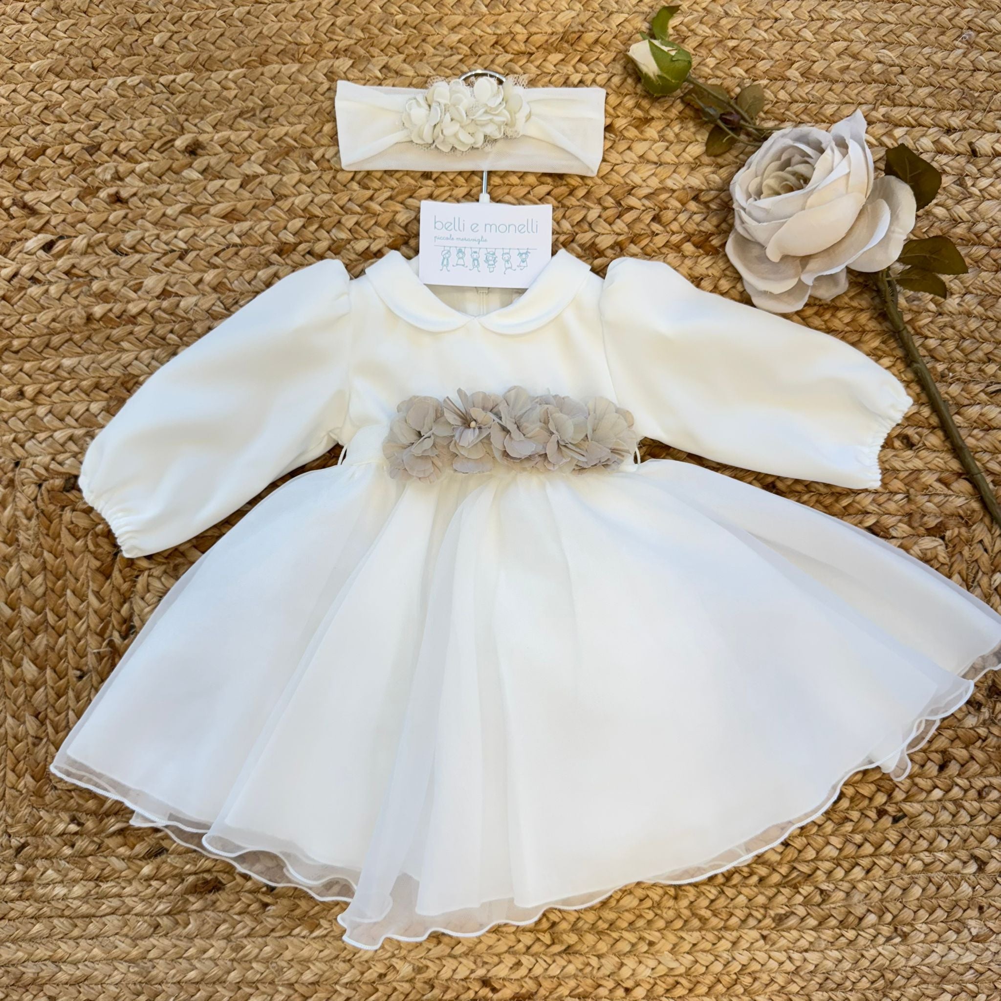 Abito battesimo neonata avorio con fiori tortora e fascia