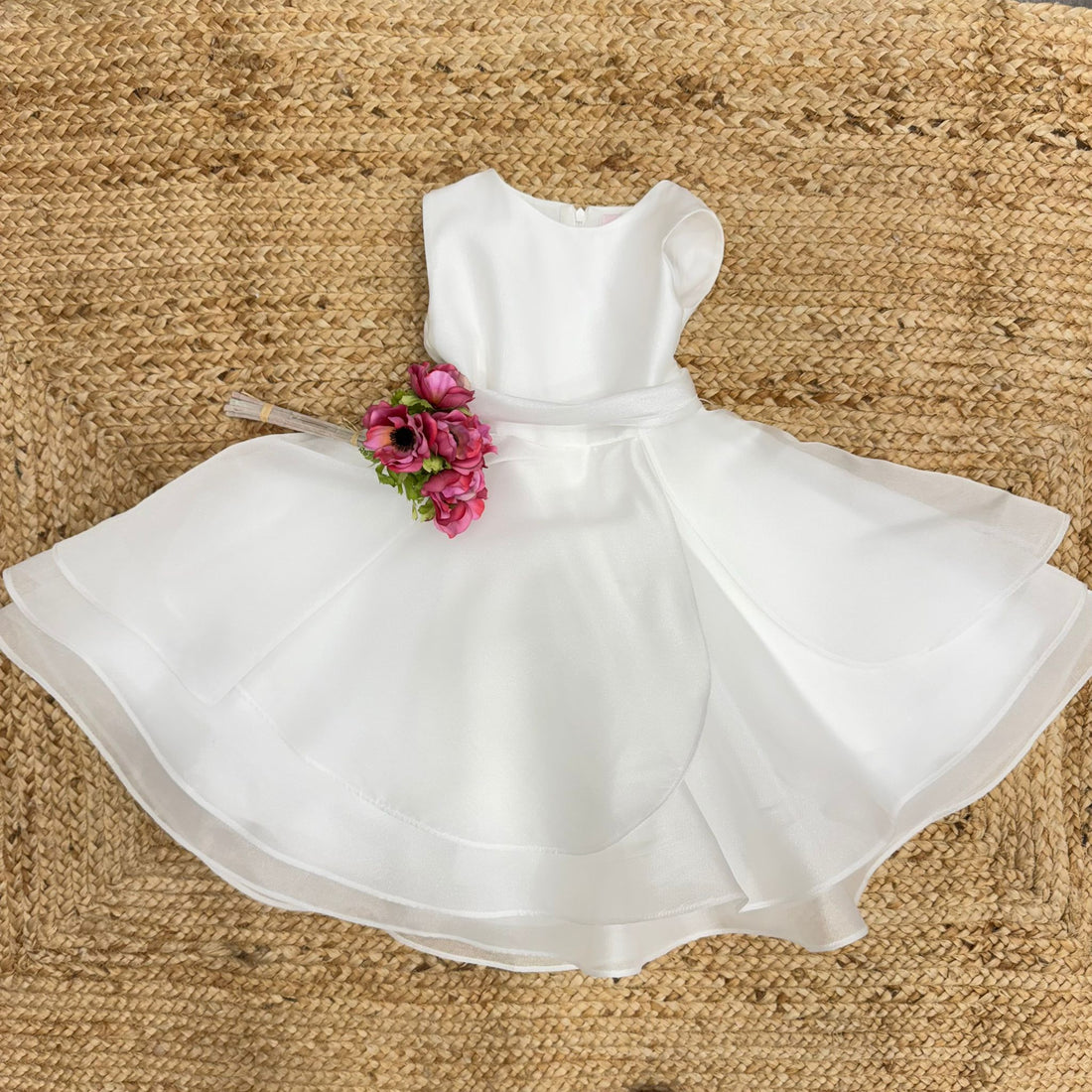 Abito bimba cerimonia in organza bianco con gonna ampia