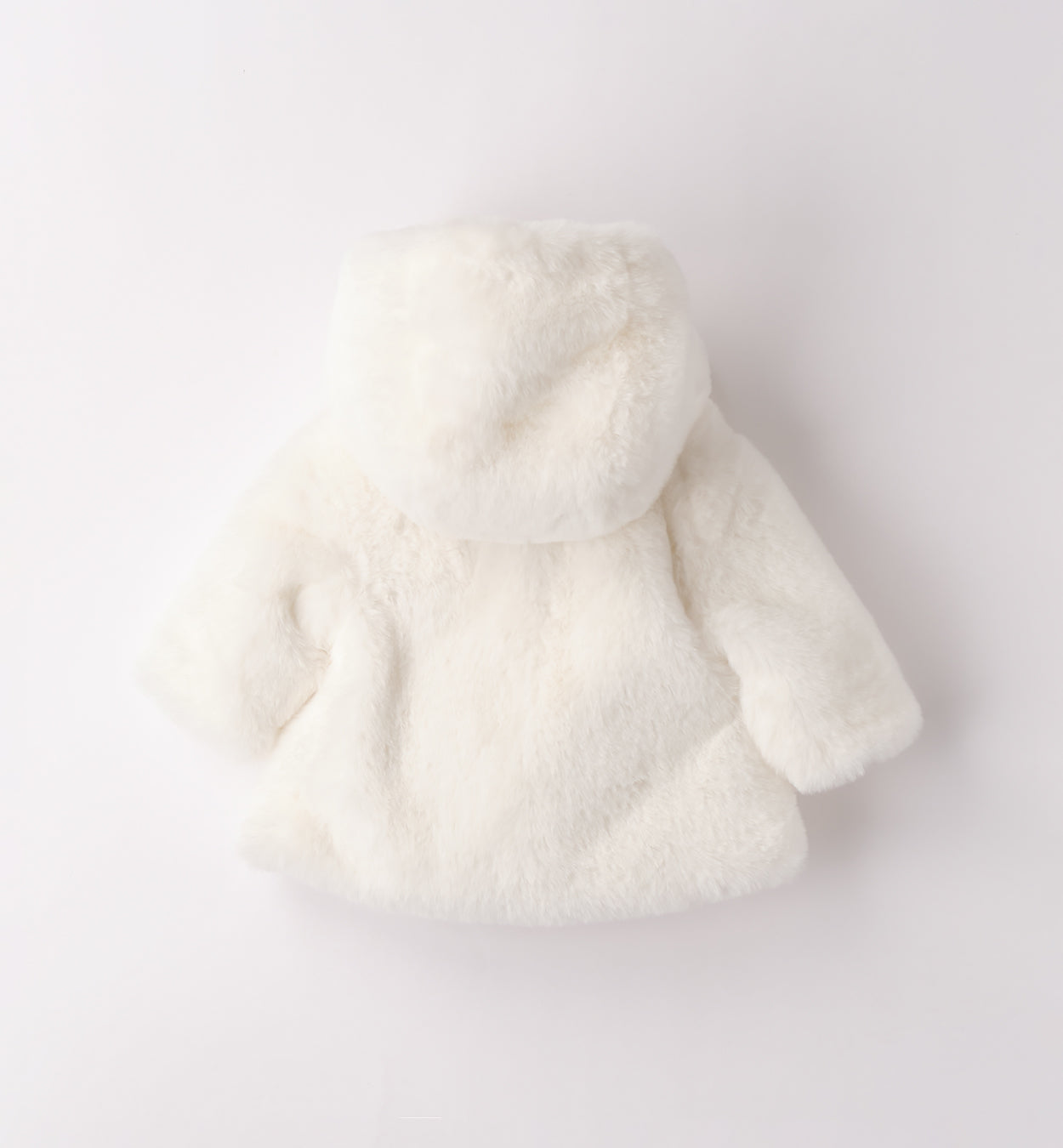 Cappottino battesimo neonata eco pelliccia – vista posteriore