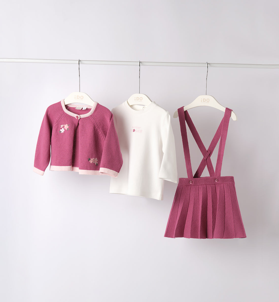 Completo Bambina I-Do, set abbigliamento bimba I-Do, outfit elegante bambina, coordinato bimba I-Do, completo bimba 3-7 anni, abbigliamento alla moda I-Do, completo bimba con accessori, completo estivo bambina I-Do, abbigliamento bimba per occasioni speciali, belli e monelli,