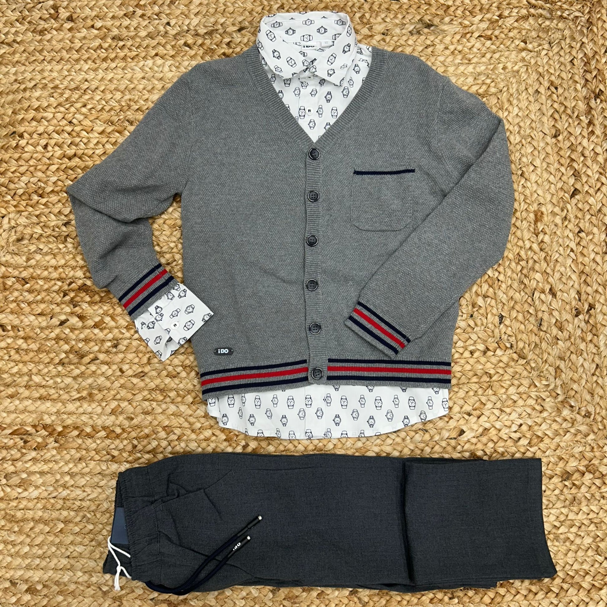Completo bimbo grigio con cardigan, camicia bianca stampata e pantalone coordinato