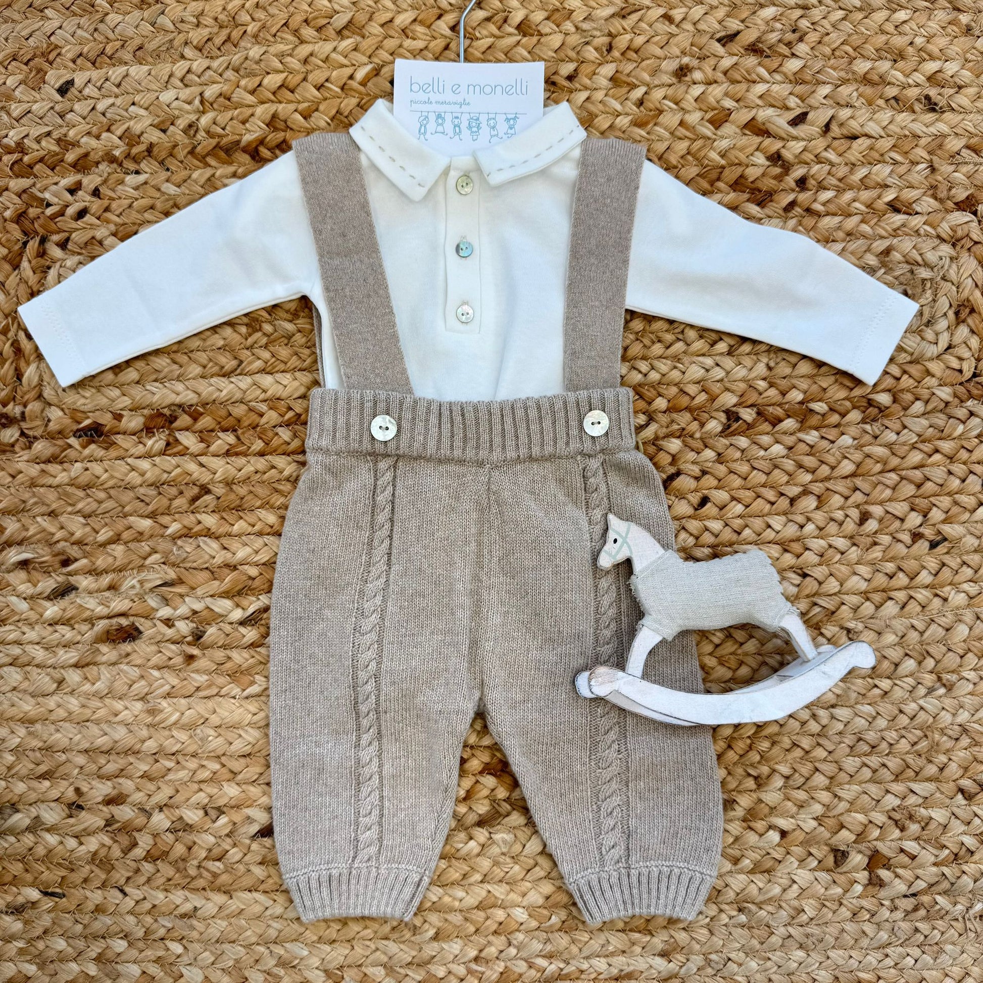 Completo neonato lana e cashmere beige con bretelle fronte