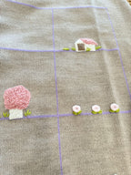 Corredino Prima Nascita,Corredino Neonata,Uscita Clinica,Corredino,Neonata,Belli e Monelli,Coordinato,,Coordinato Grigio con Casette Ricamate:Coperta, Cappellino, Coprifasce e Scarpine in Lana,Clinica,Coordinato Neonata.