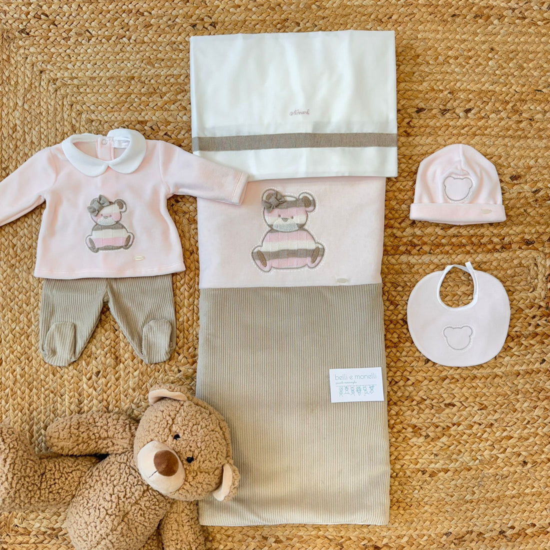 Coordinato completo uscita clinica neonata con cuori rosa in caldo cotone