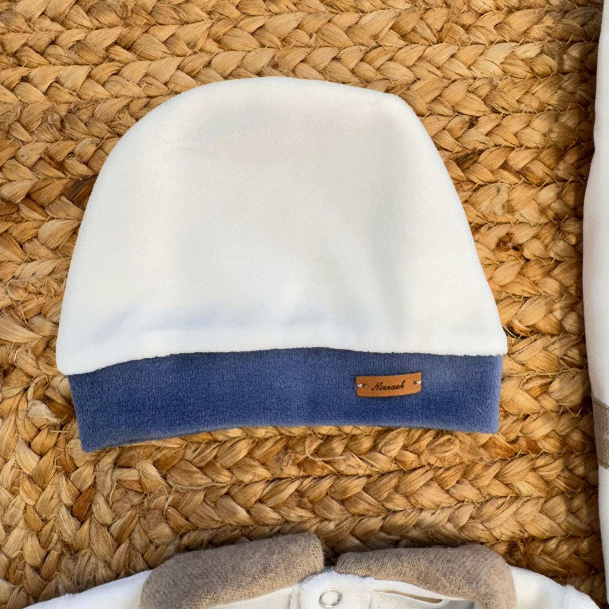 Coperta neonato con orsetto e trenino ricamato