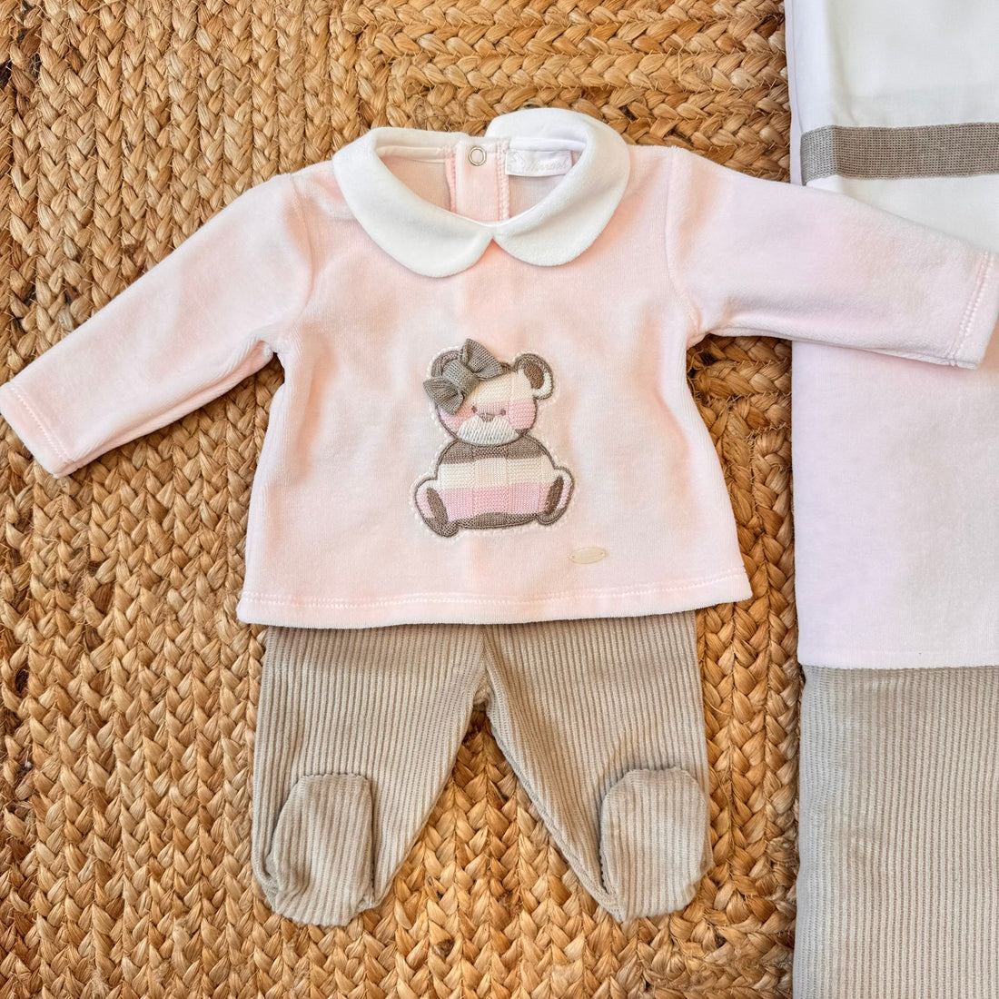 Coordinato completo uscita clinica neonata con cuori rosa in caldo cotone