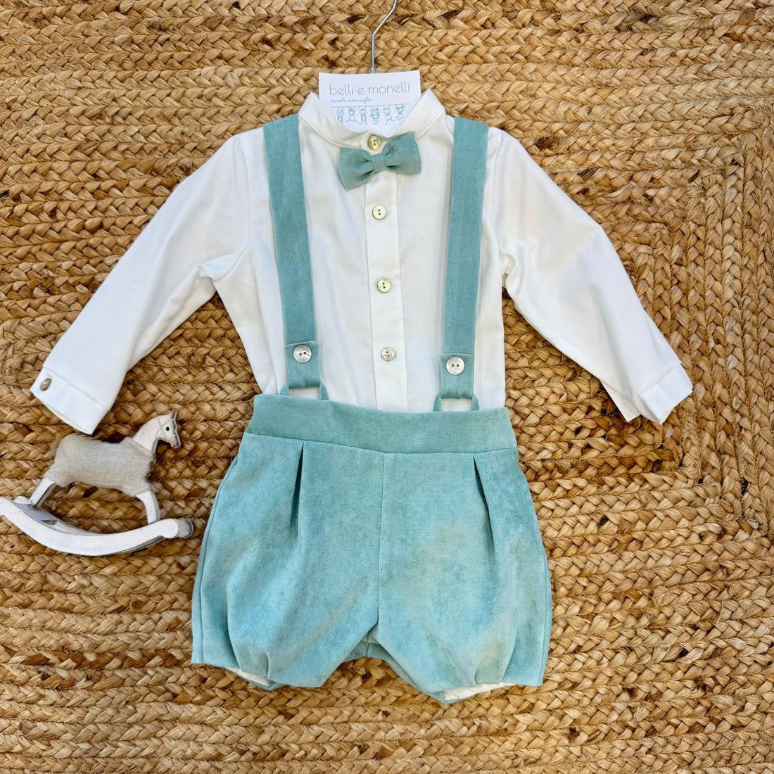 Completo battesimo neonato velluto verde salvia e camicia panna