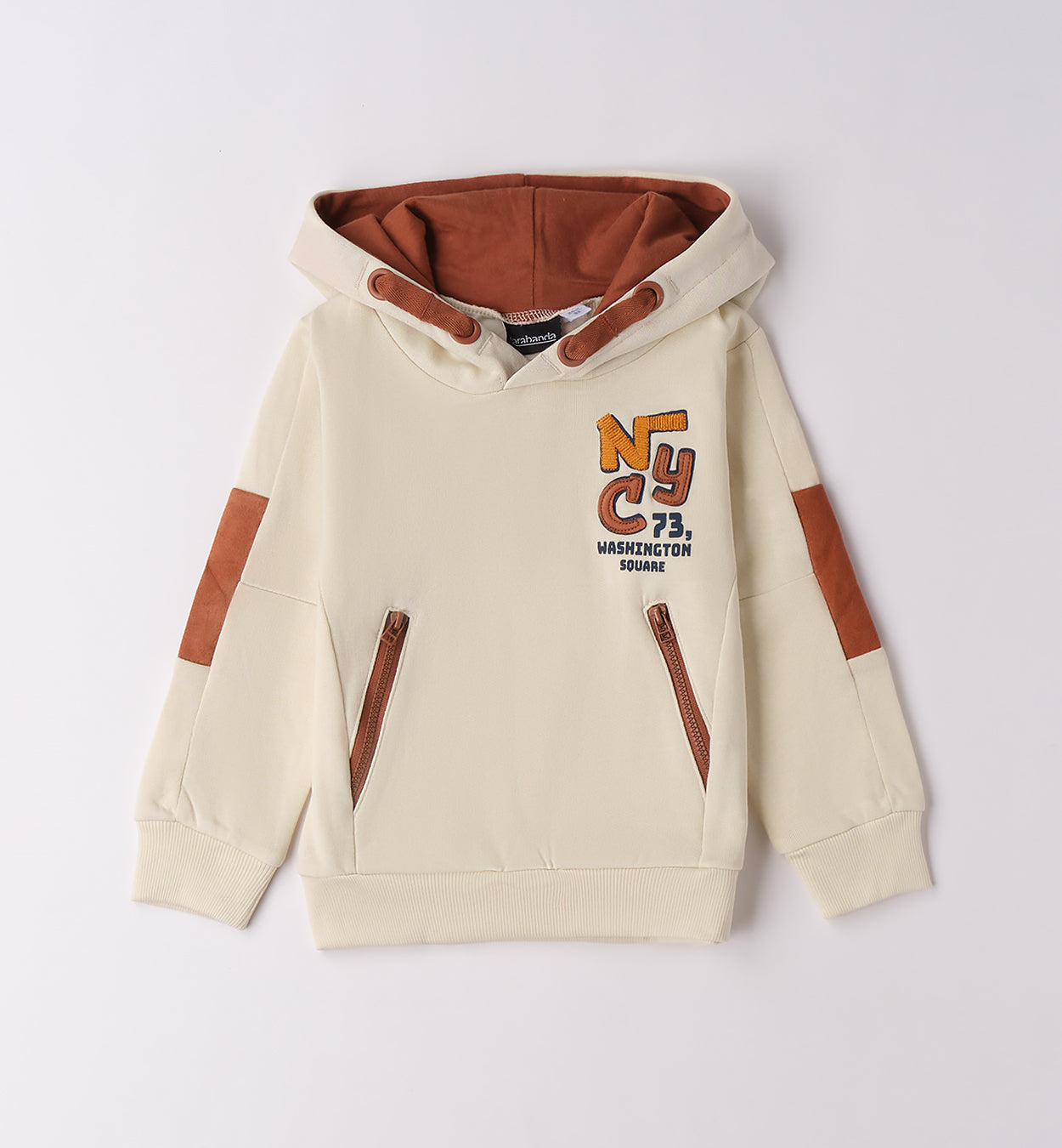 Felpa con cappuccio bambino beige e marrone vista frontale con ricamo NYC