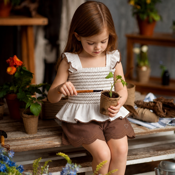 Completo bimba con top smock e pantaloncino ricamato