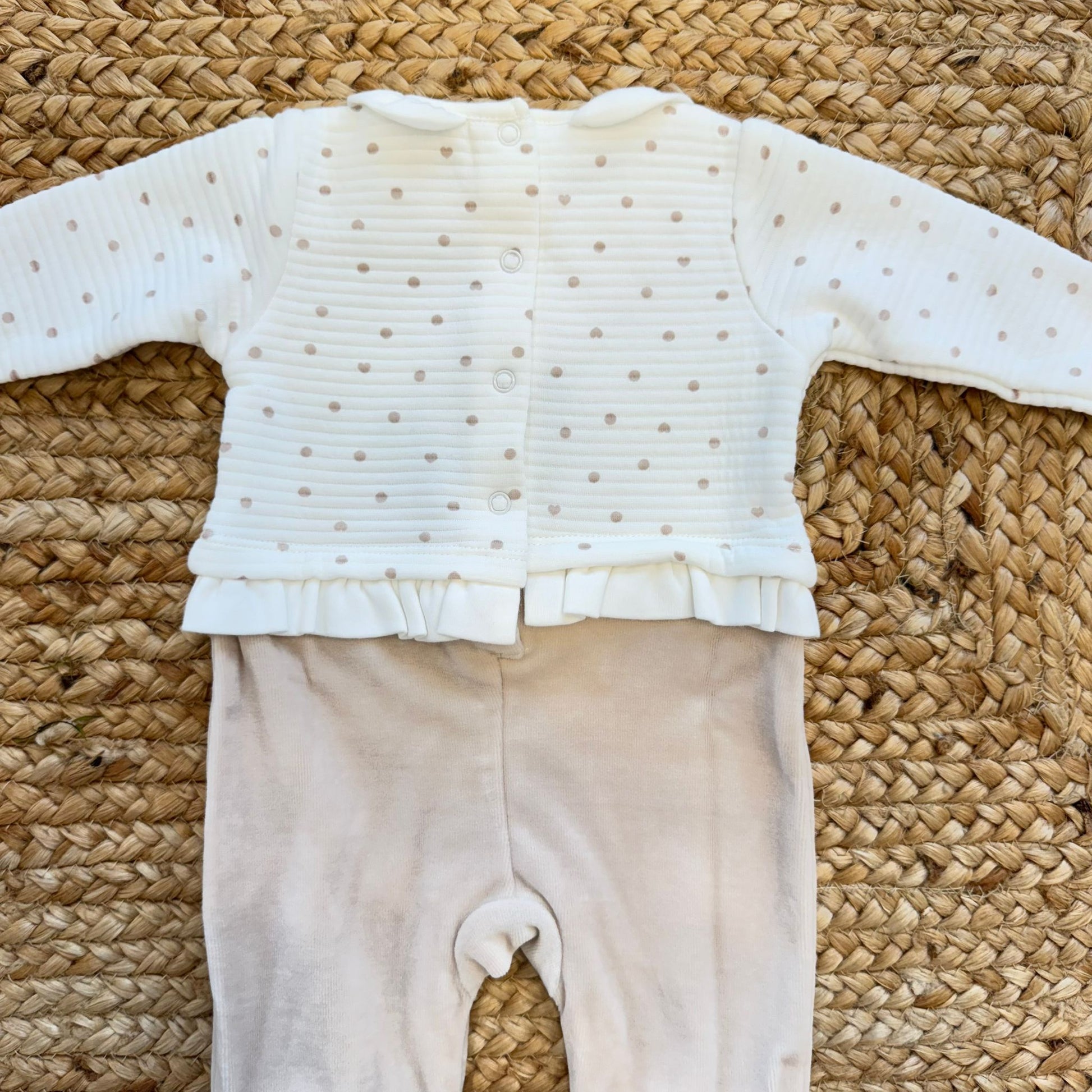 Retro tutina neonata panna con chiusura a bottoni