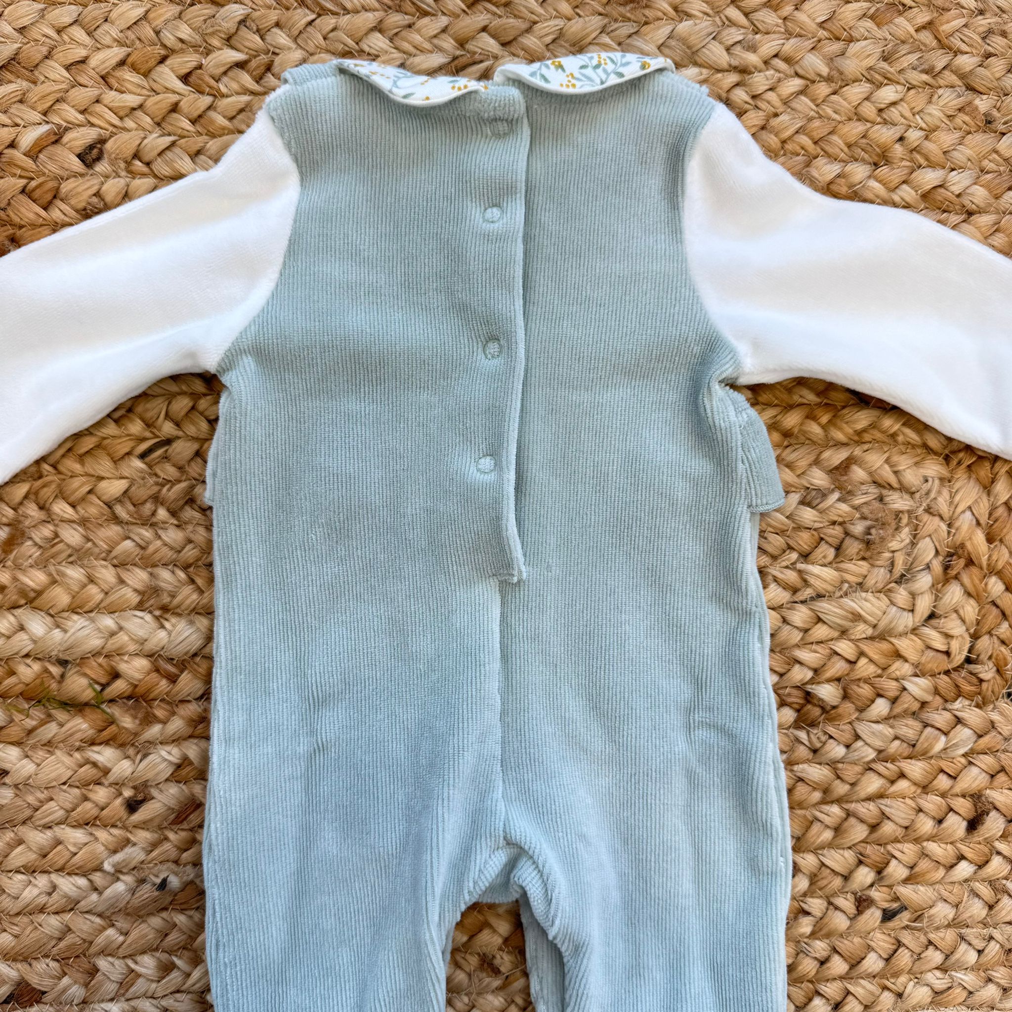 Retro tutina neonata verde con apertura a bottoni