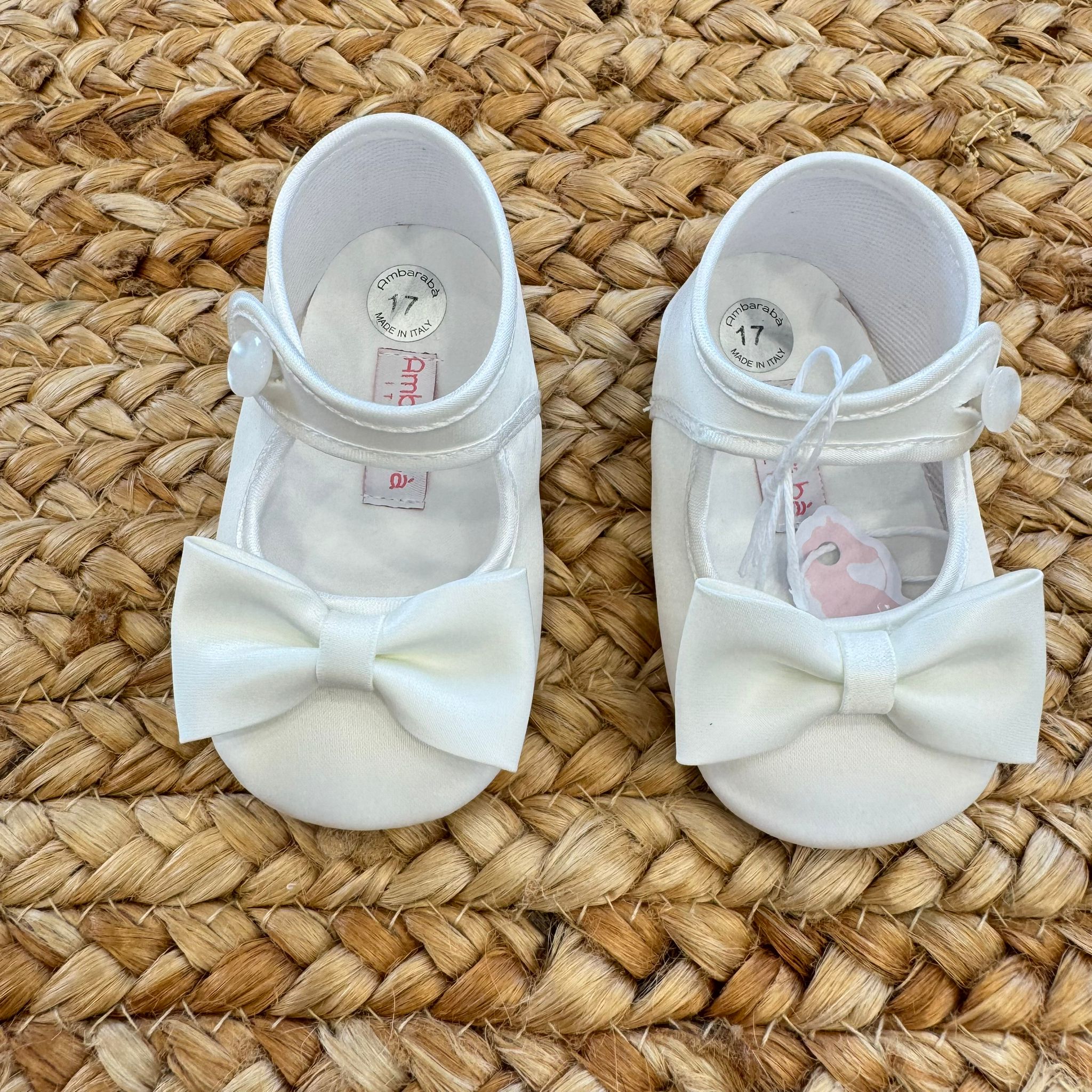 Scarpine culla battesimo neonata raso bianco con fiocco
