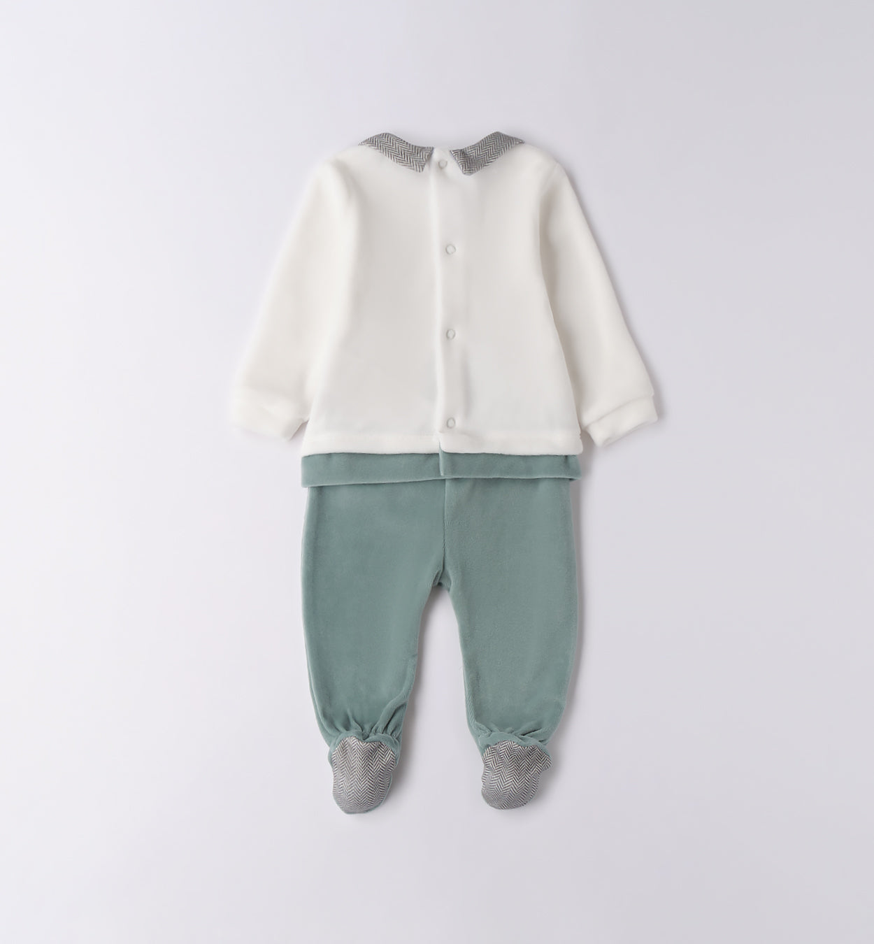 Tutina ciniglia neonato panna e verde vista posteriore con chiusura bottoncini