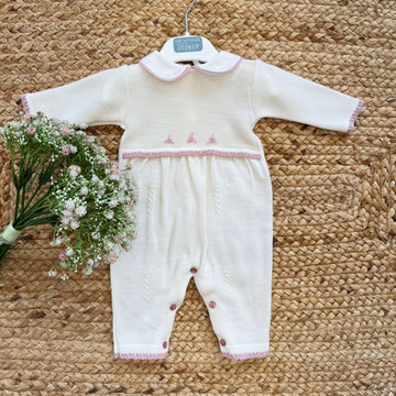 Tutina neonata panna e rosa in lana e acrilico con ricami floreali