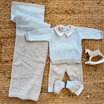 Uscita clinica neonato azzurro e grigio con tutina due pezzi e copertina coordinata