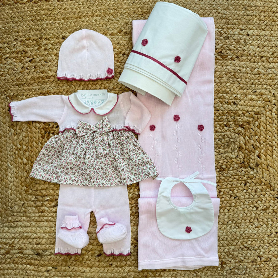 Uscita clinica neonata in cotone rosa con copertina ricamata