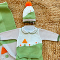 Uscita clinica neonato in pura lana latte pistacchio salvia e beige.