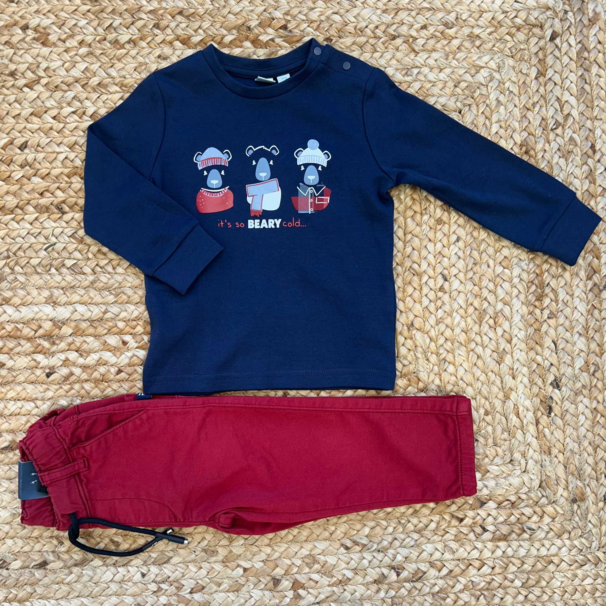 Completo bimbo blu con orsetti e pantalone rosso