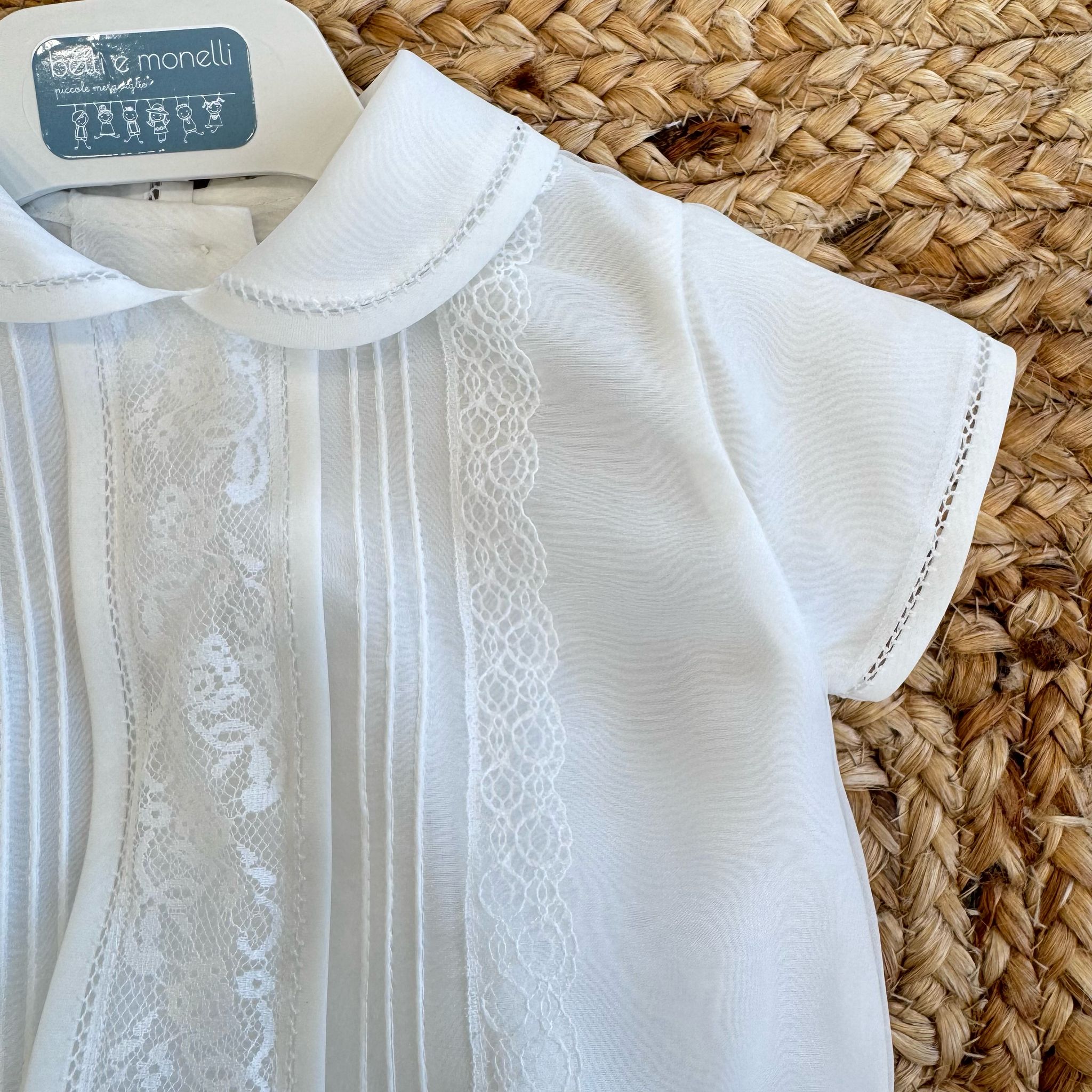 PAGLIACCETTO BATTESIMO MASCHIETTO BIANCO CON PIZZO E COLLETTO RICAMATO
