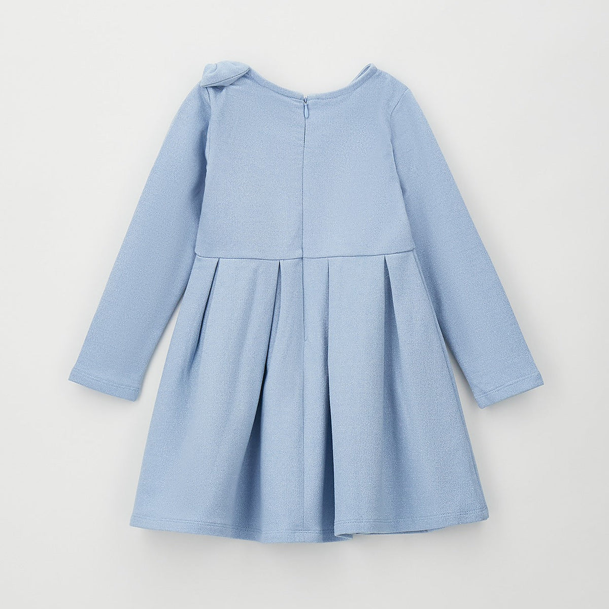 Abito bimba celeste lurex con fiocco sulla spalla, maniche lunghe e gonna a pieghe