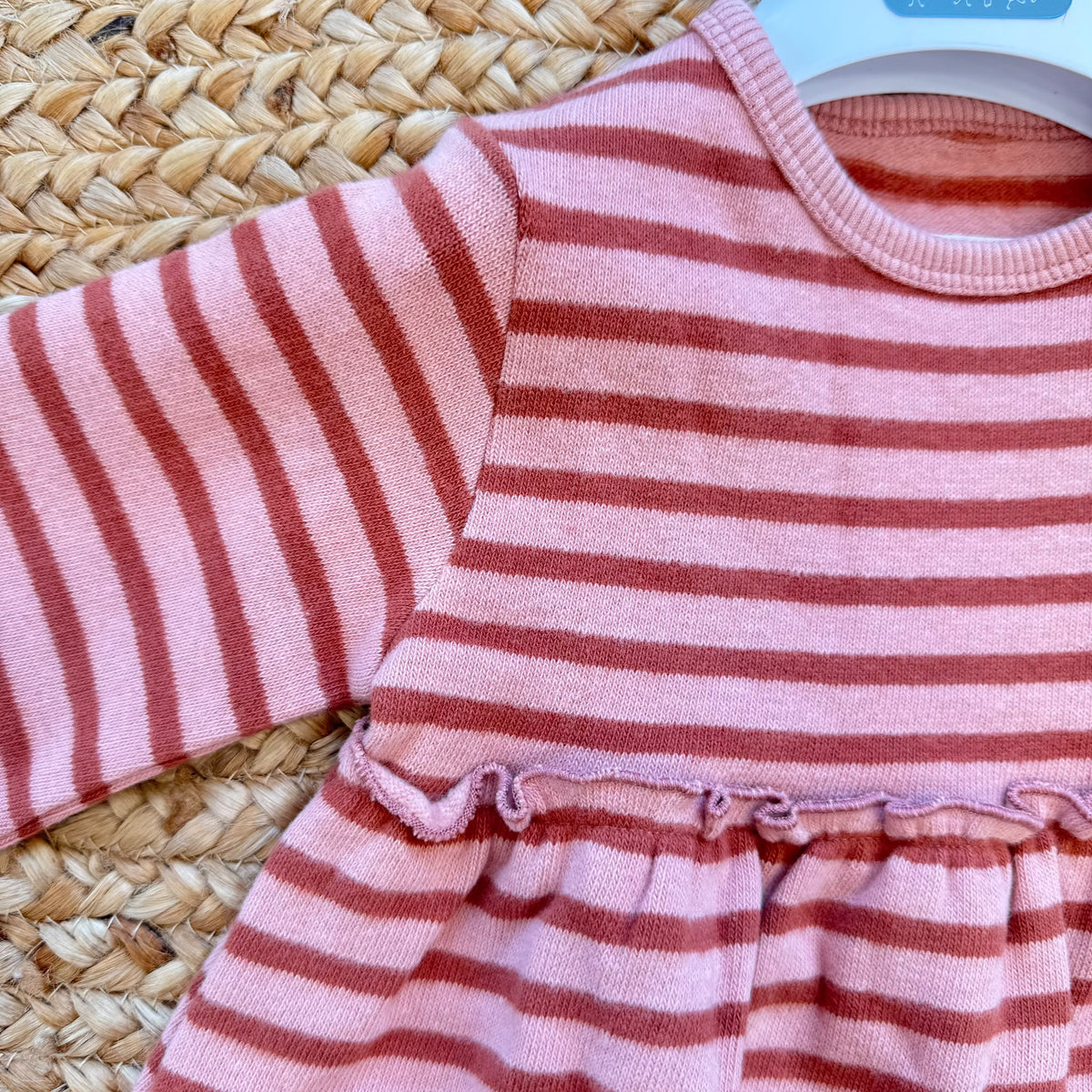 Abito bimba in 100% cotone felpato a righe rosa e mattone