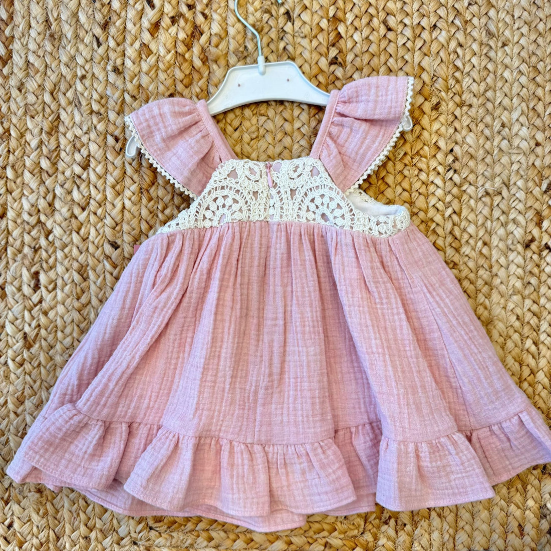 abito elegante bambina rosa con corpetto macramè