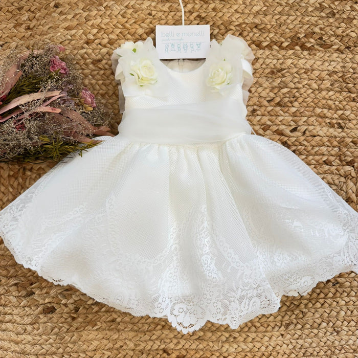 Abito da battesimo bimba avorio con rose applicate e gonna in pizzo, vista frontale