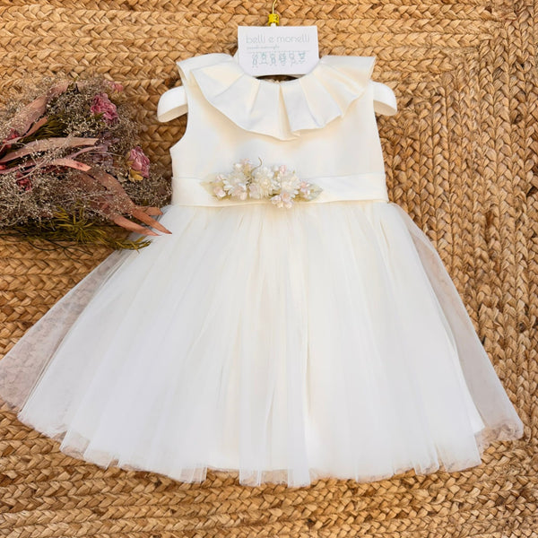 abito battesimo bimba panna con gonna ampia in tulle e fiori in vita