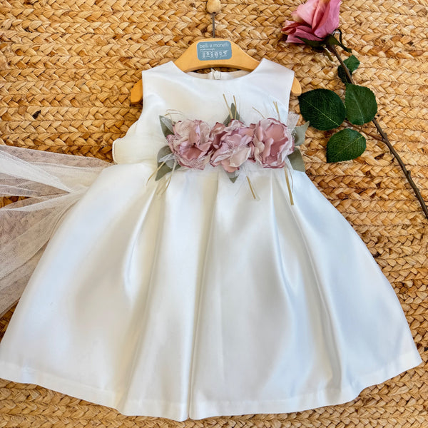 Abito da Battesimo in Mikado con cintura in tulle e applicazione floreale, brand Dilù Couture.