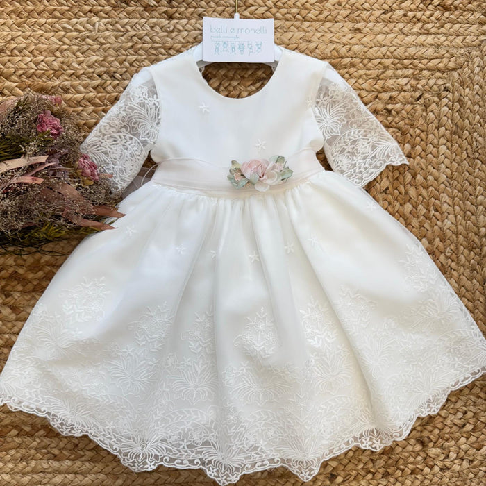 Abito battesimo neonata bianco con maniche in pizzo ricamato floreale