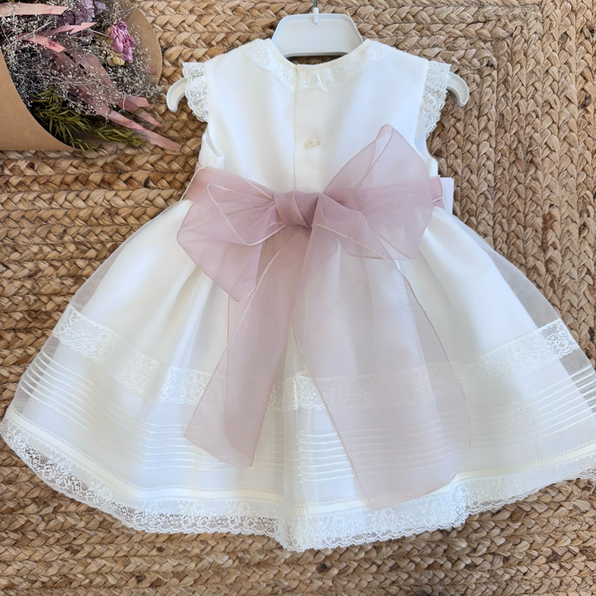 Retro abito con maxi fiocco rosa cipria in organza