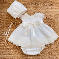 Abito battesimo neonata panna con cuffietta coordinata e fiocco in raso