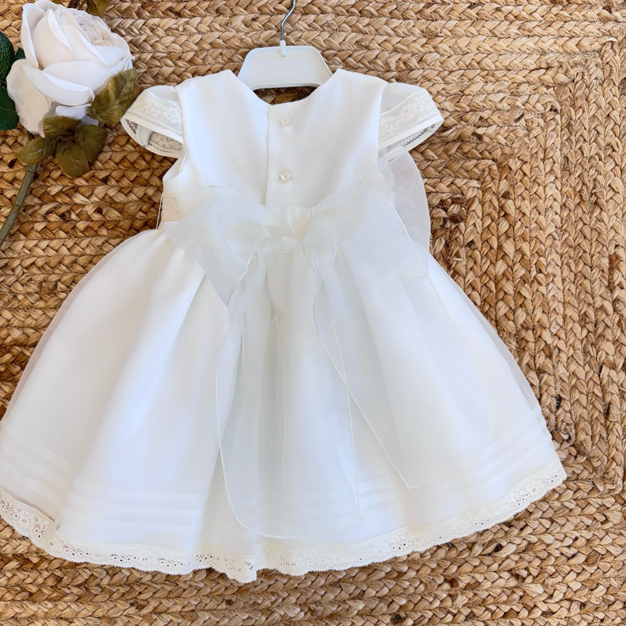 Retro abito battesimo con maxi fiocco in organza
