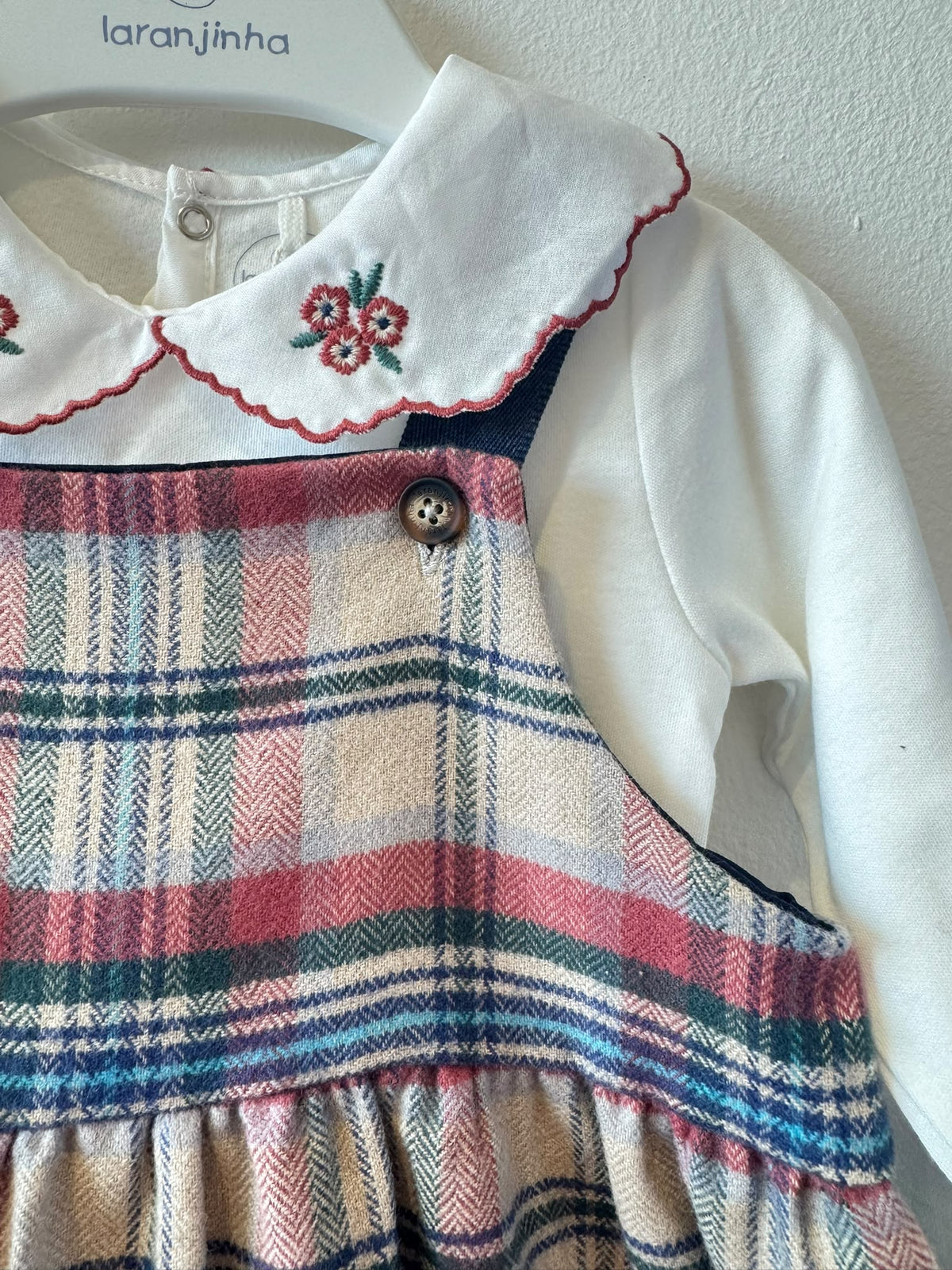Abito bimba in cotone tartan con colletto bianco ricamato
