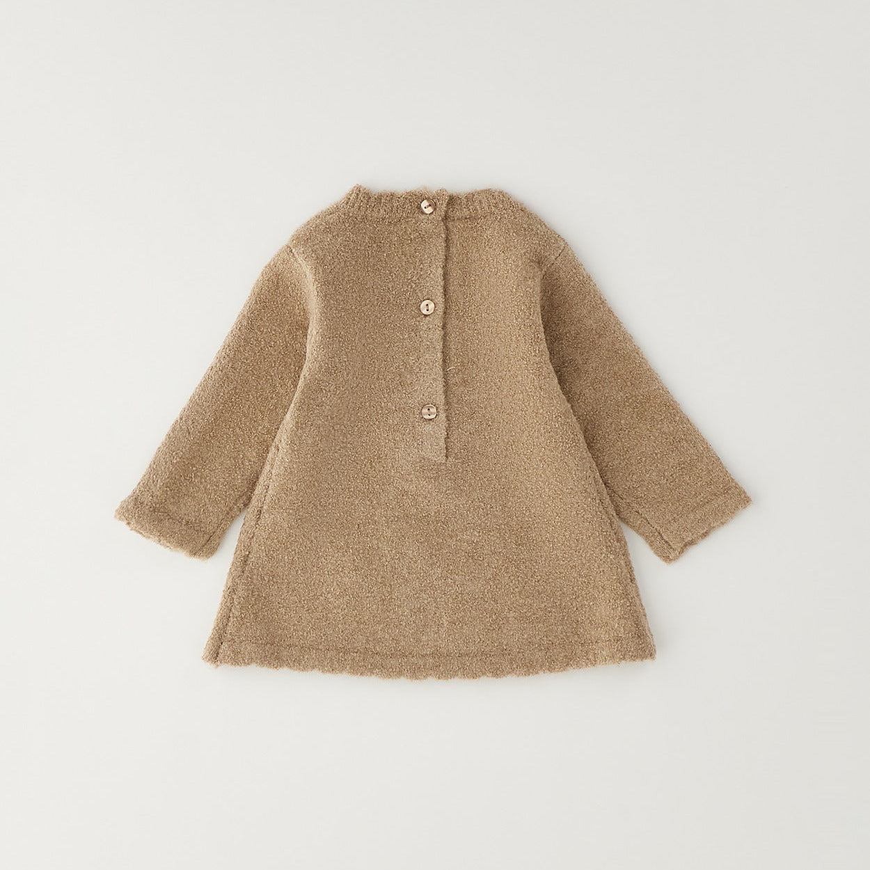 Abitino bimba beige effetto peluche con gattina bianca e fiocco sul davanti