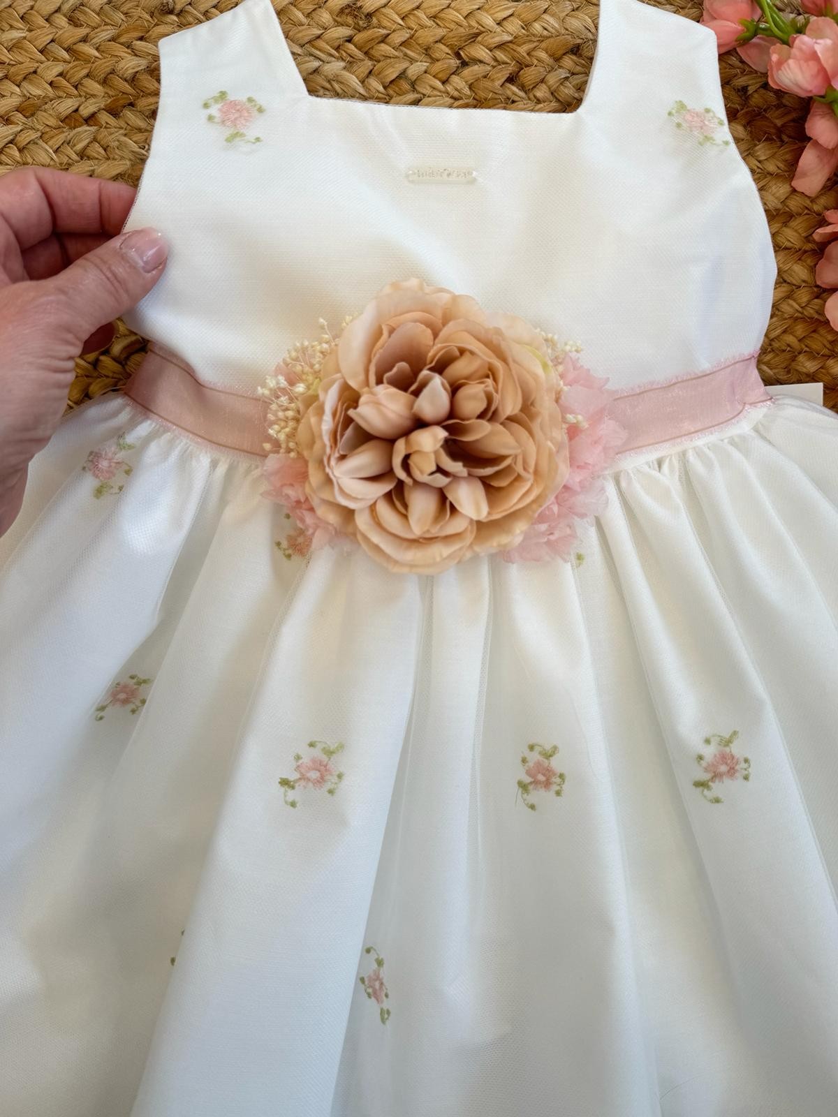 Abito elegante ricamato