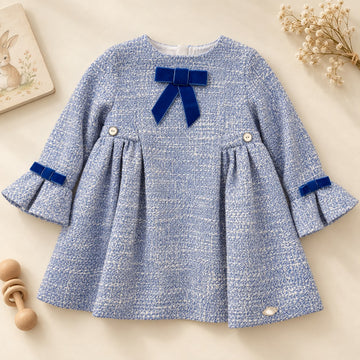 Abito elegante bimba in tweed azzurro con fiocchi in velluto blu