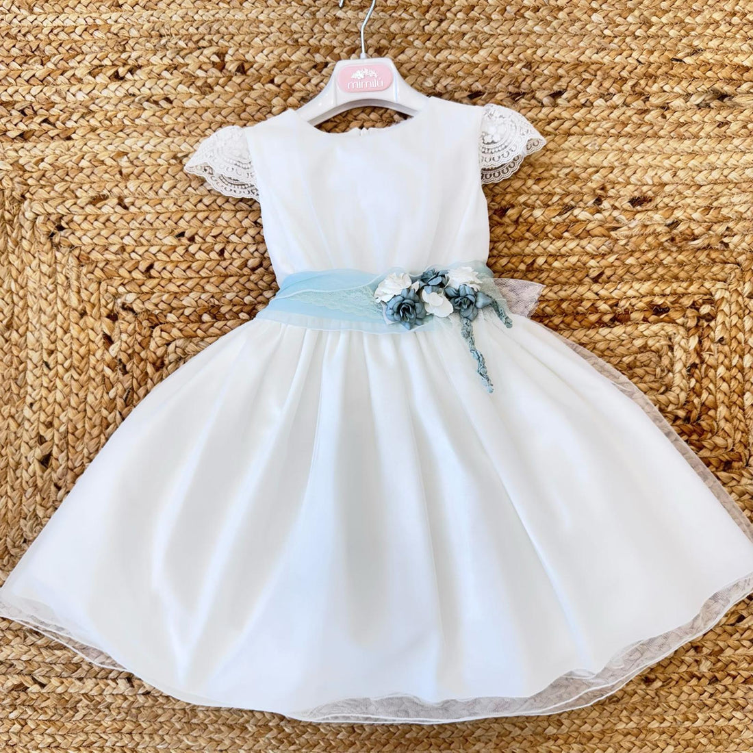 Vestito cerimonia bambina bianco con pizzo e fascia azzurra