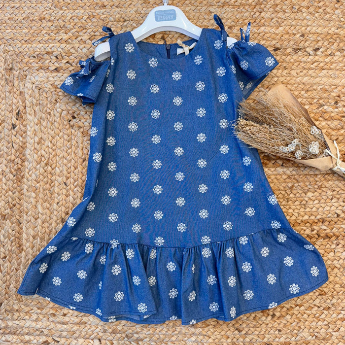  Abito chambray bambina con ricami floreali e spalle scoperte con fiocchetti

