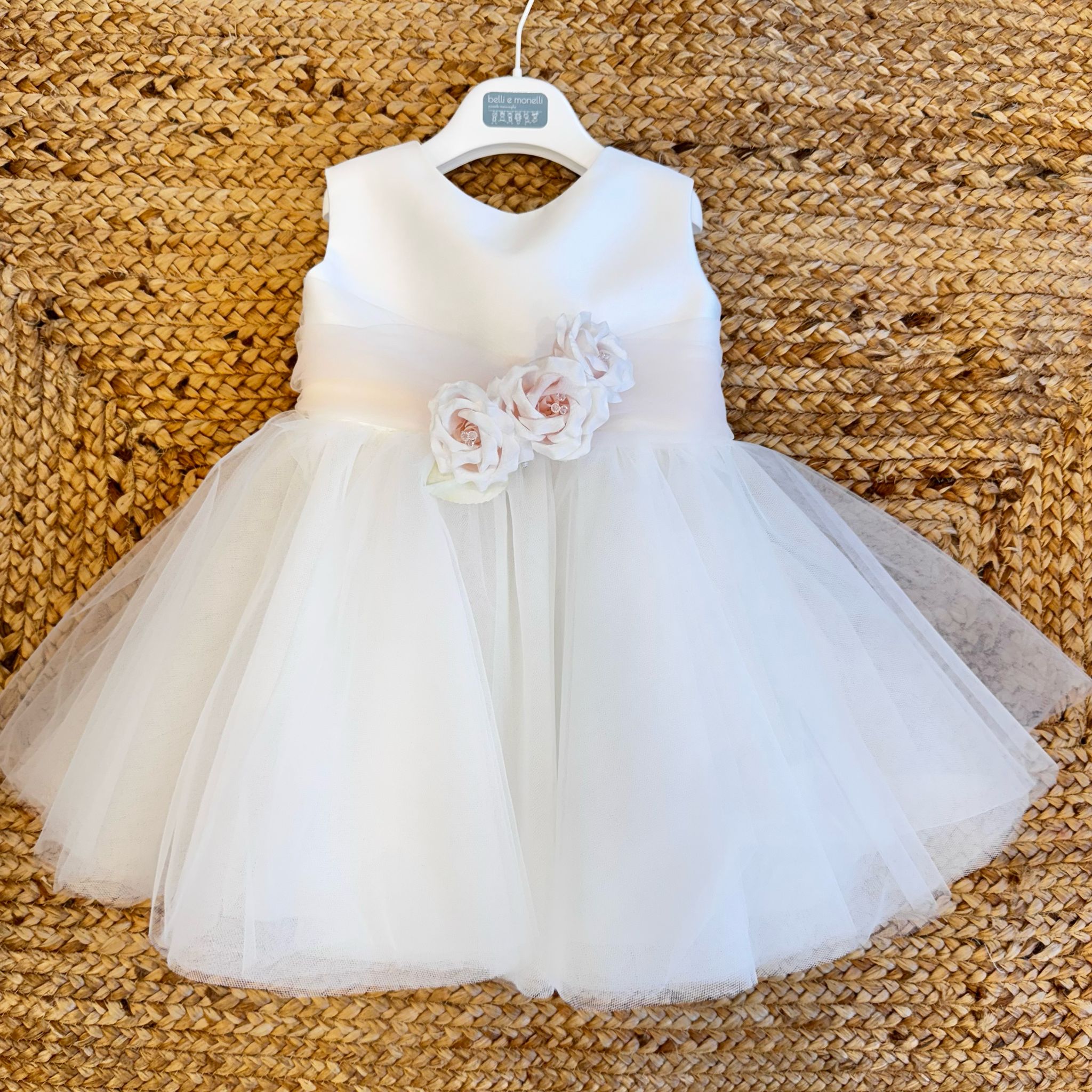 Abito da damina in mikado con tulle e cintura rosa